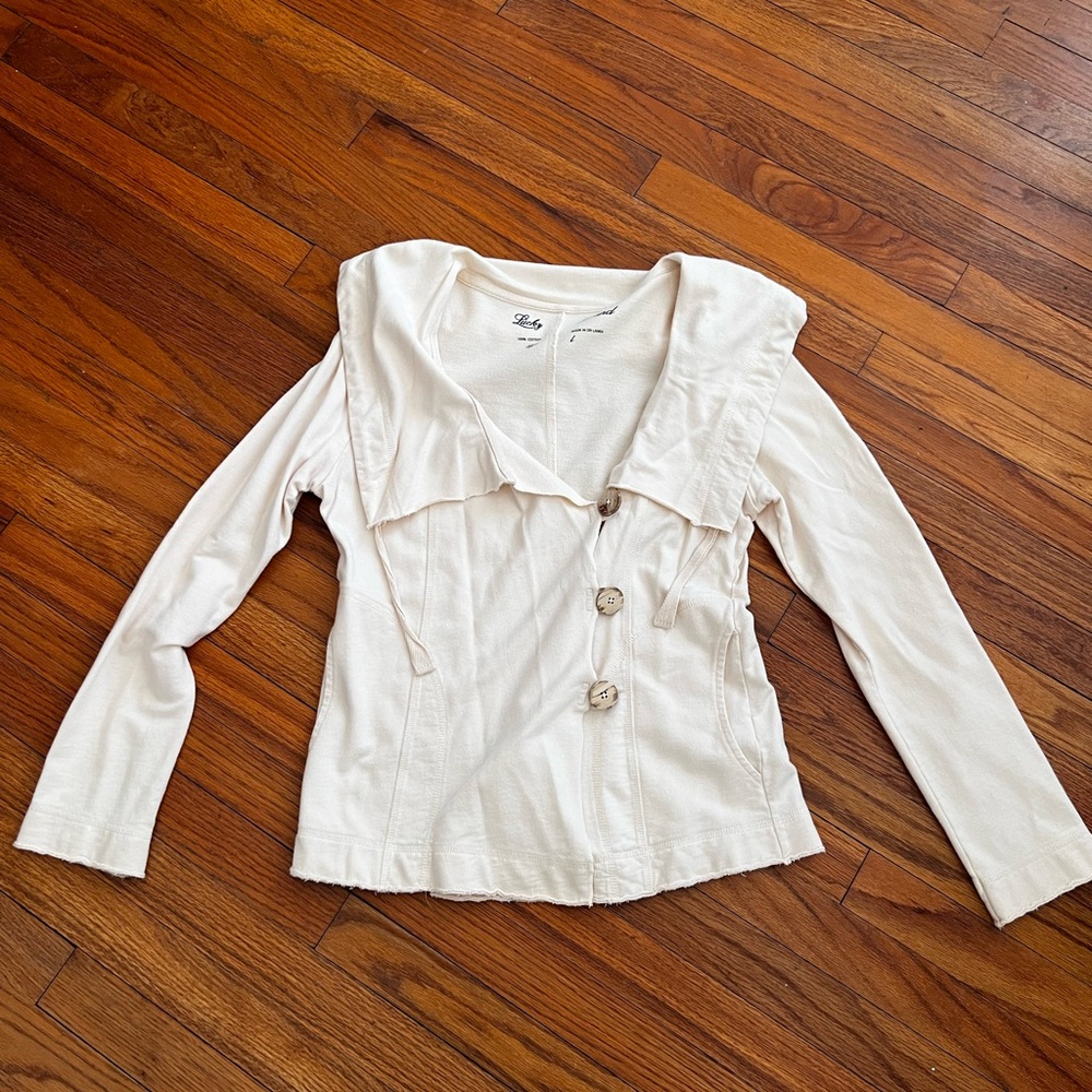 Lucky brand size L cotton jacket with wood buttons and side pockets